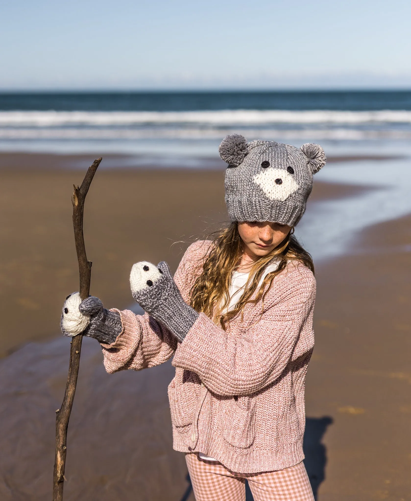 Acorn Bear Face Mittens - Grey