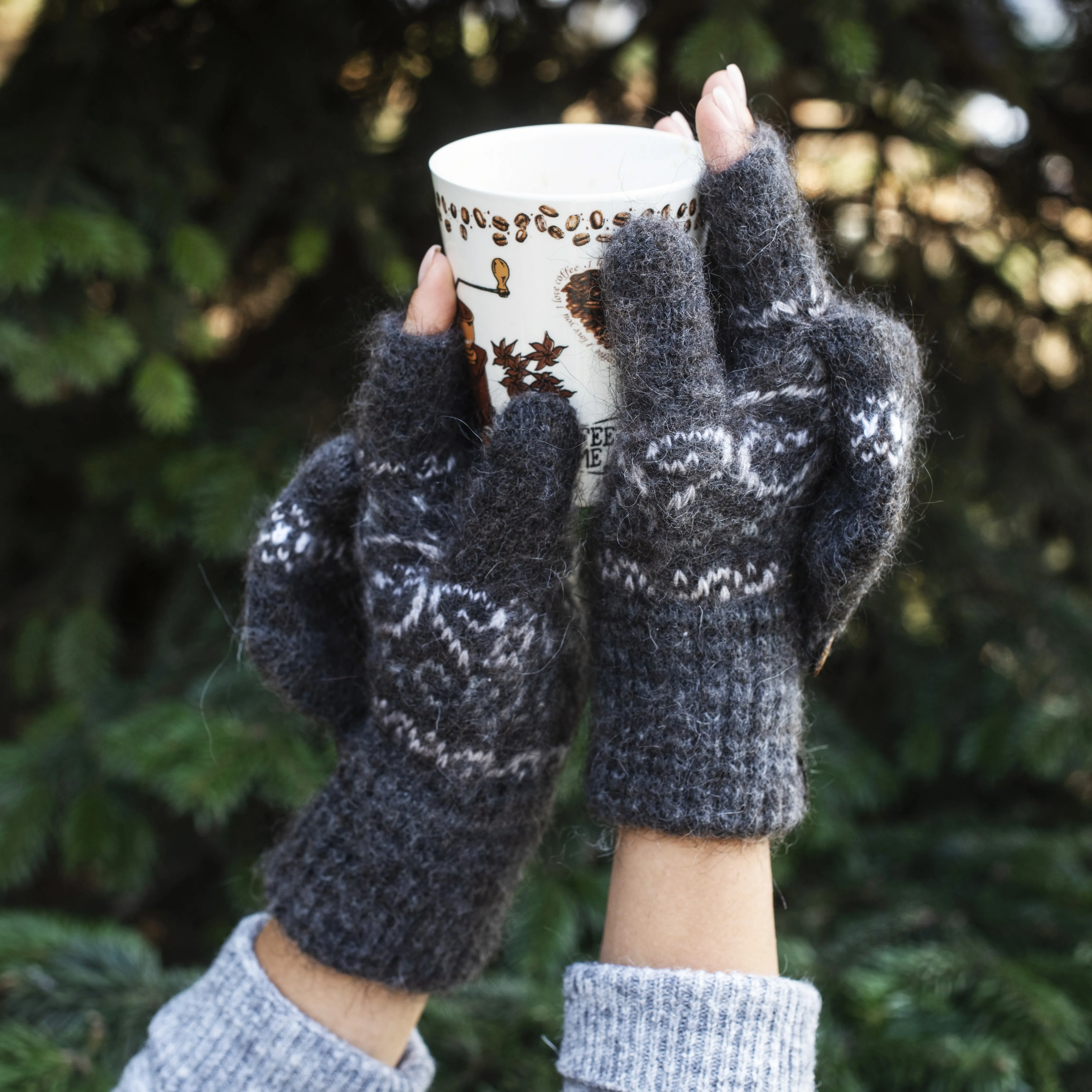 Women's Snow Flower Goat Wool Mitten Gloves